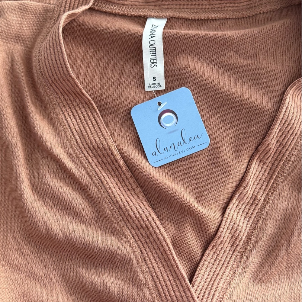 Zenana Outfitters Snap Front Cardigan Sweater NWT Size S - Picture 3 of 5